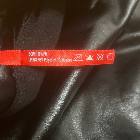 Chic Black Faux Leather Pants - Picture 4 of 4